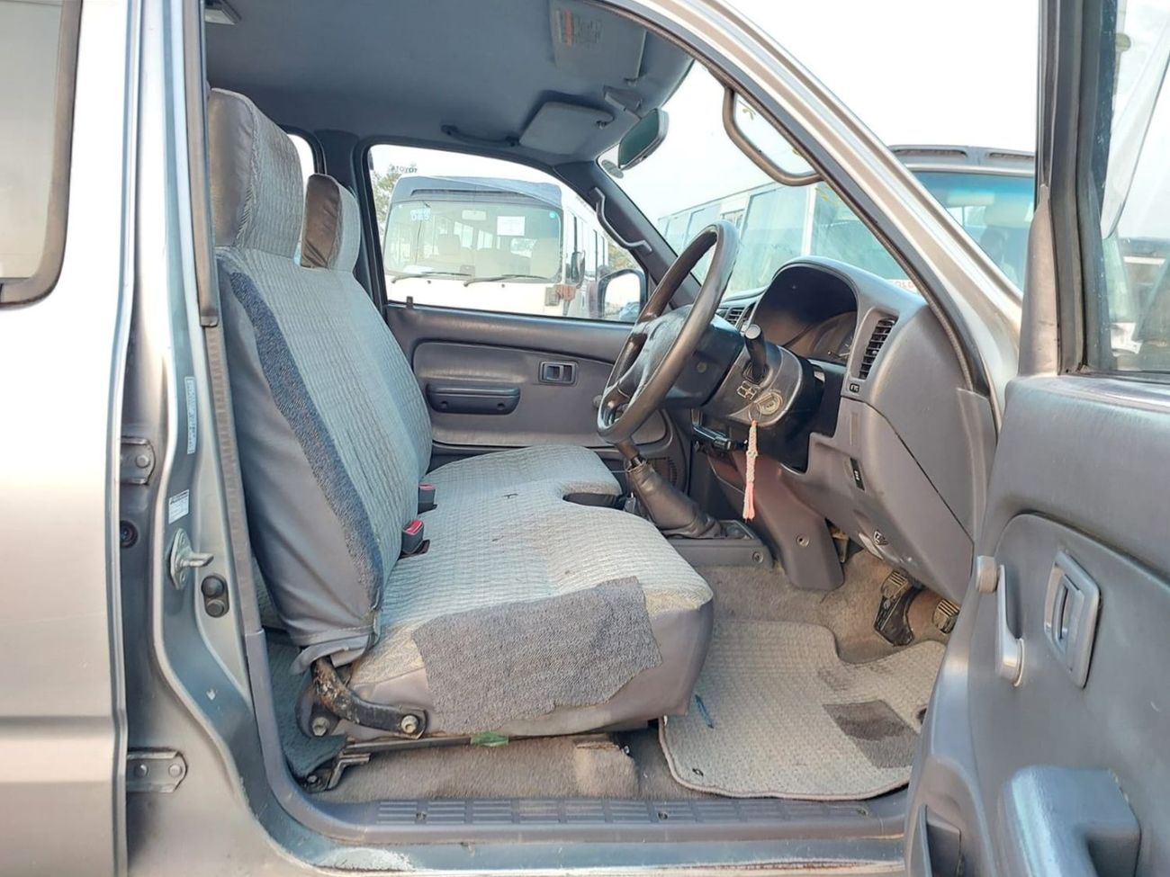 تويوتا هيلوكس 2003 TOYOTA HILUX PICK UP RHD 3.0 CC DIESEL MANUAL(PM28969)