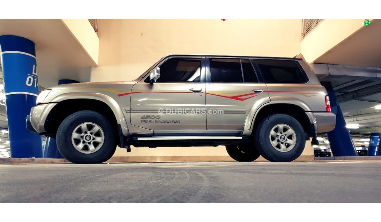 نيسان باترول سوبر سفاري