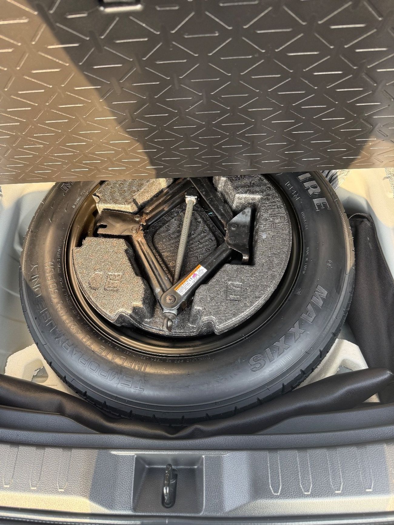 Toyota RAV4 RAV4 XLE Full option