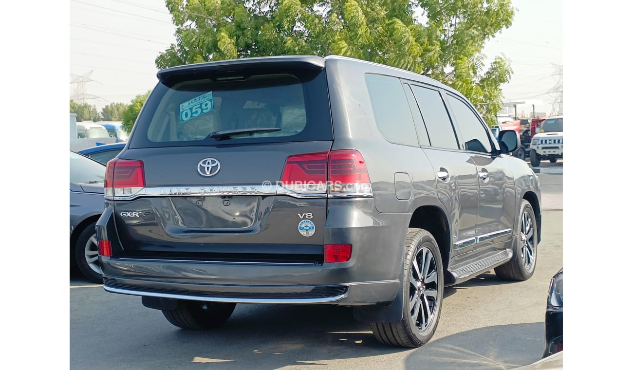 Toyota Land Cruiser / 2020 SHAPE V8 / LOT#46060