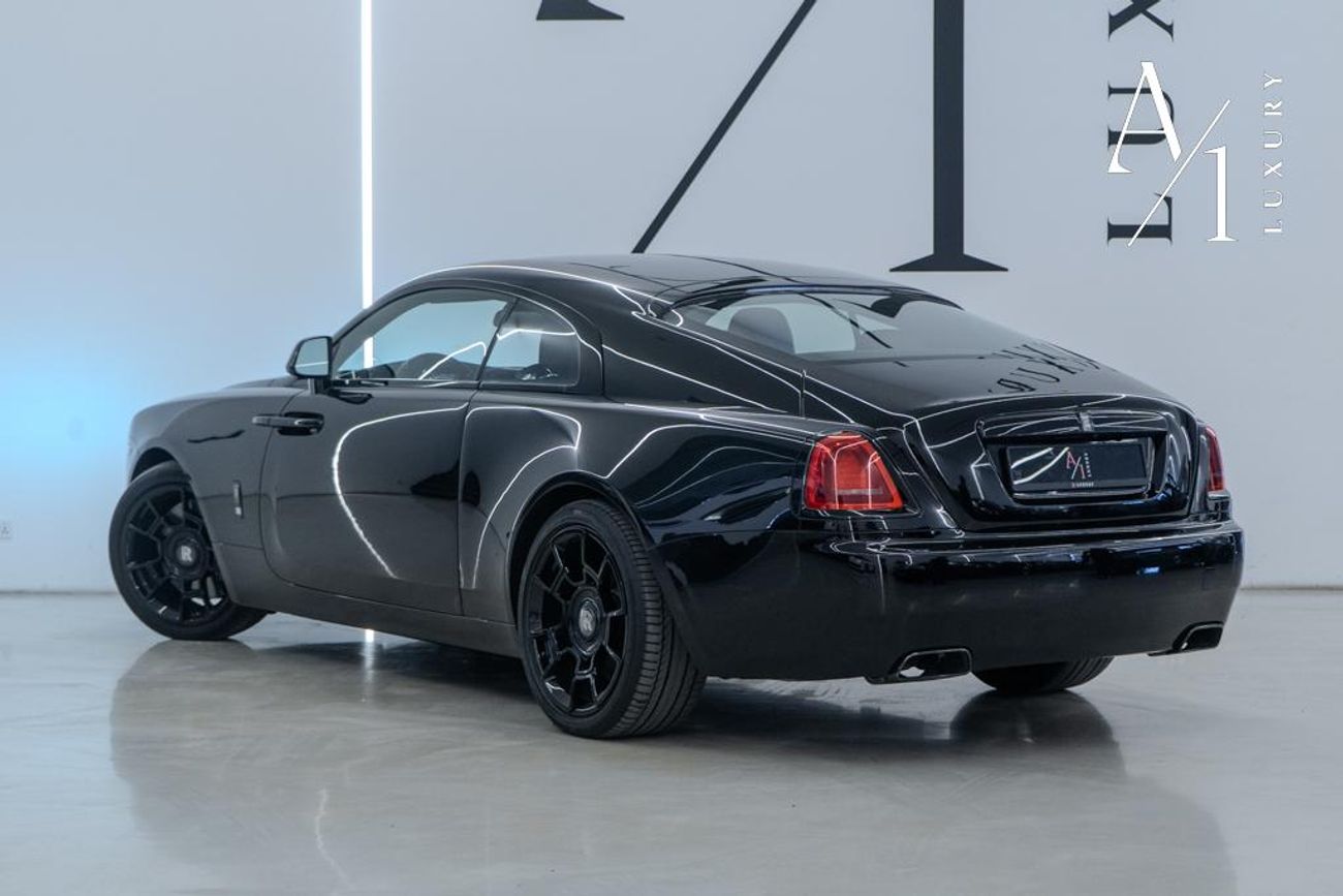 Rolls-Royce Wraith Black Badge 2017 Rolls Royce Wraith Black Badge, Full Rolls Royce Service History, Carbon Fiber Pack
