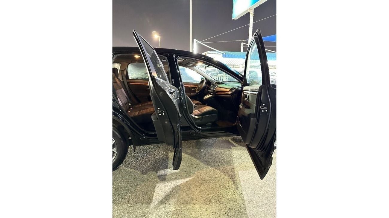 Honda CRV car in perfect condition, 2022 with engine capacity 2 4wd with mileage 6,000 miles