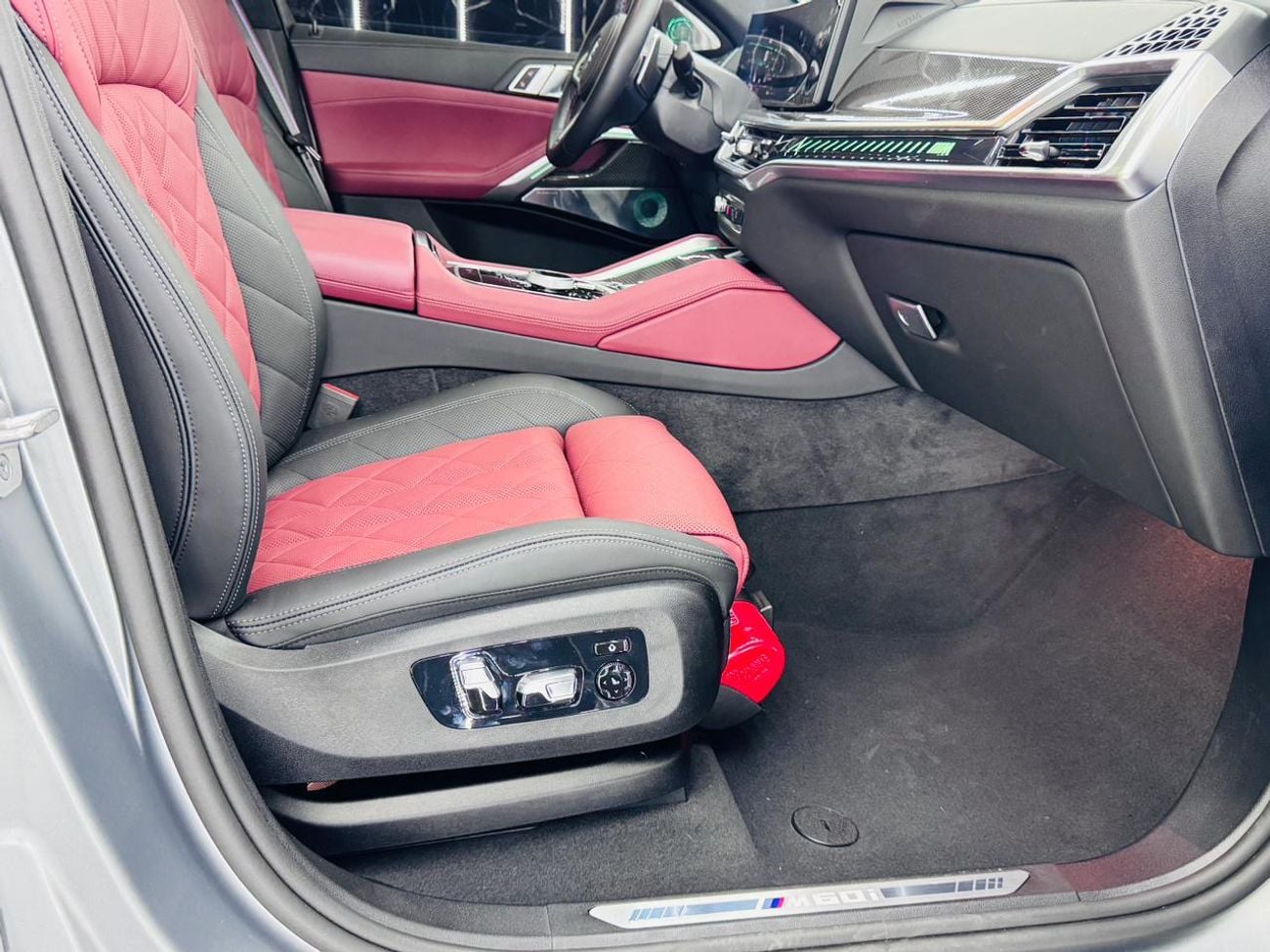 BMW X6 M60i  4.4 L,530hp,GCC,Low Mileage,Excellent,BMW Warranty & Service Till March 2030