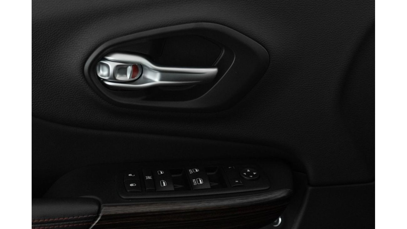 Jeep Cherokee Trailhawk 2016 Jeep Cherokee Trail-Hawk V6 / Full-Service History