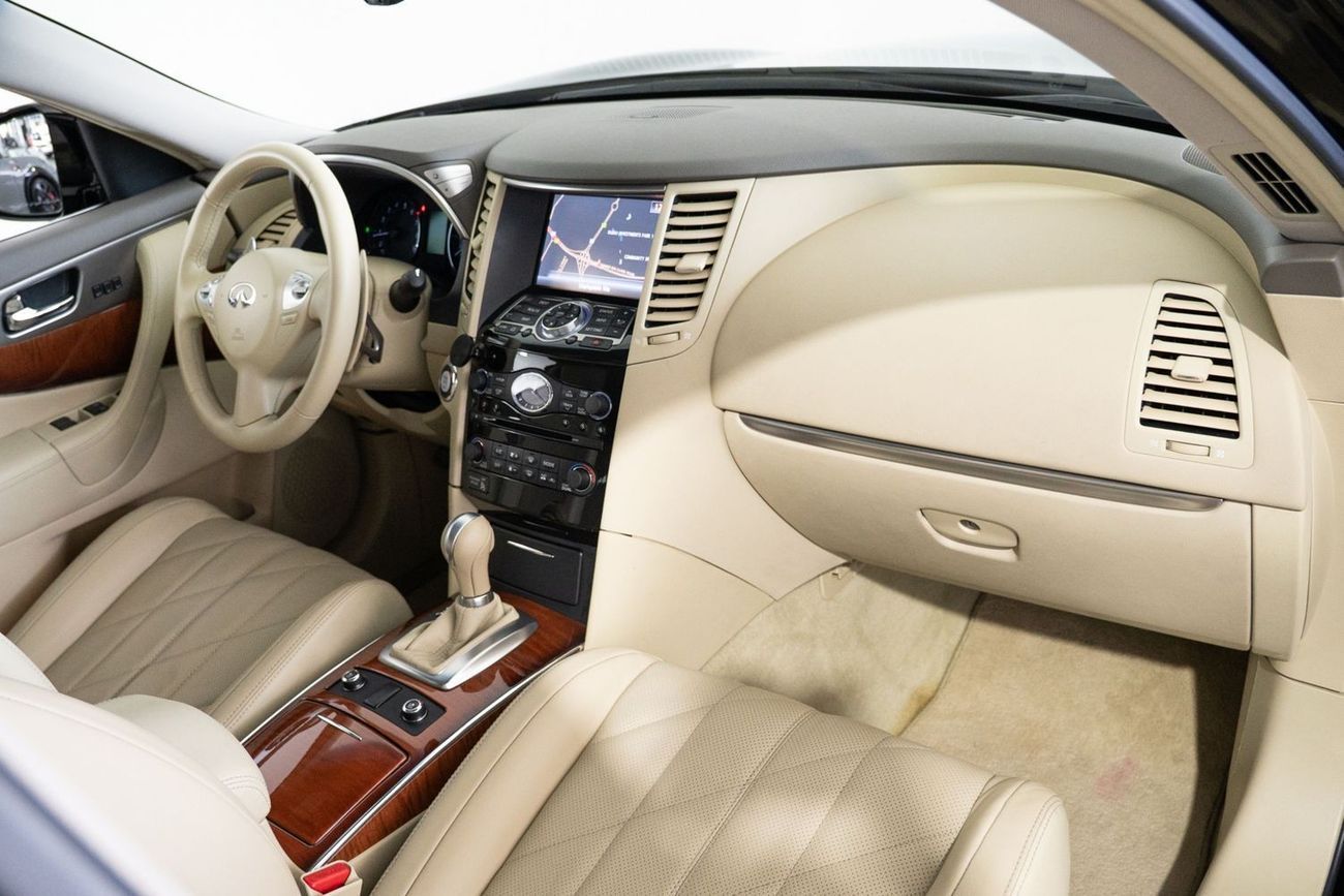 Infiniti QX70 Luxury