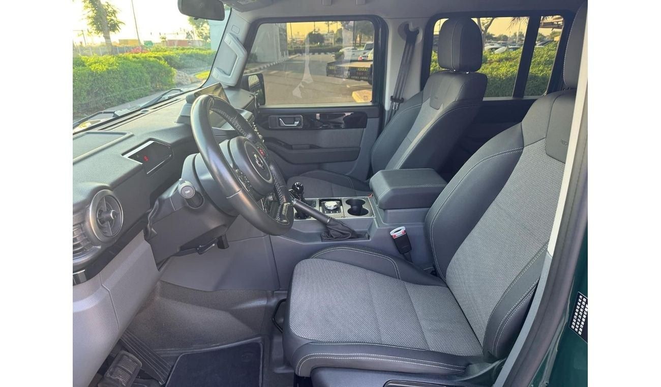 إينيوس غرينادير QuarterMaster