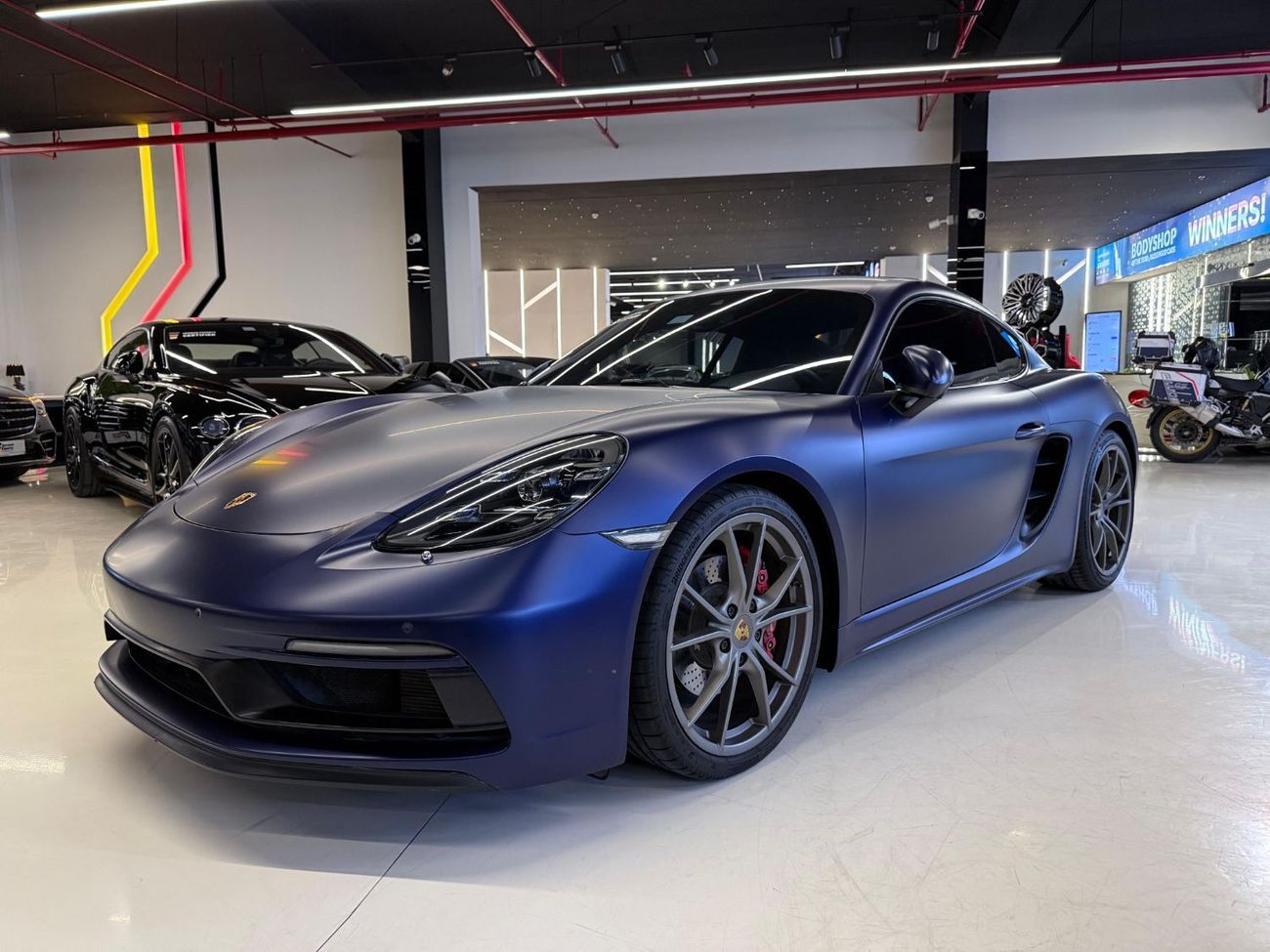 بورش كايمان 718 GTS 4.0L A/T 2020 Porsche 718 Cayman GTS 2.5 - GCC - Full Warranty and Service till 2027