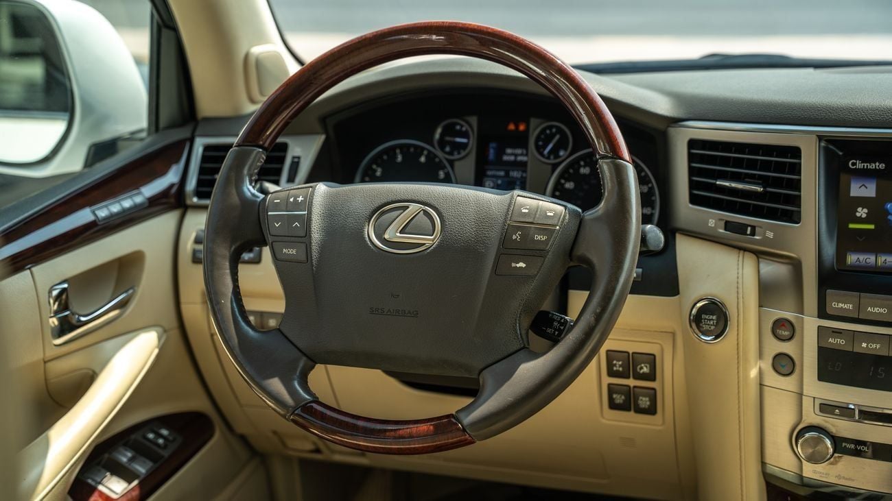 Lexus LX570