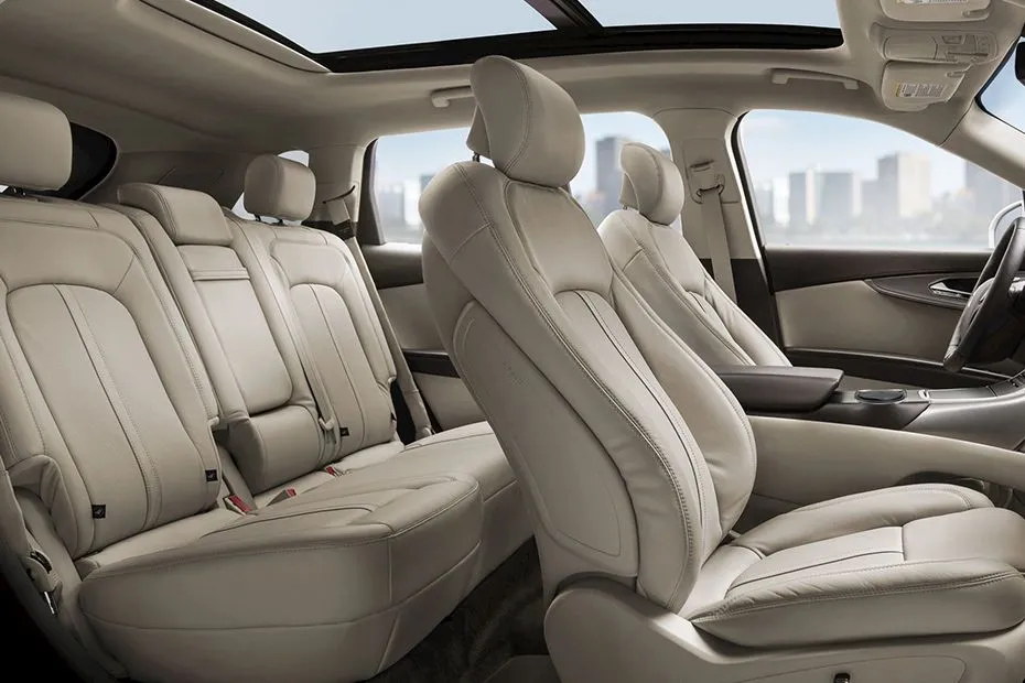 Lincoln MKS interior - Seats