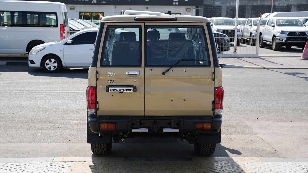 تويوتا لاند كروزر LX