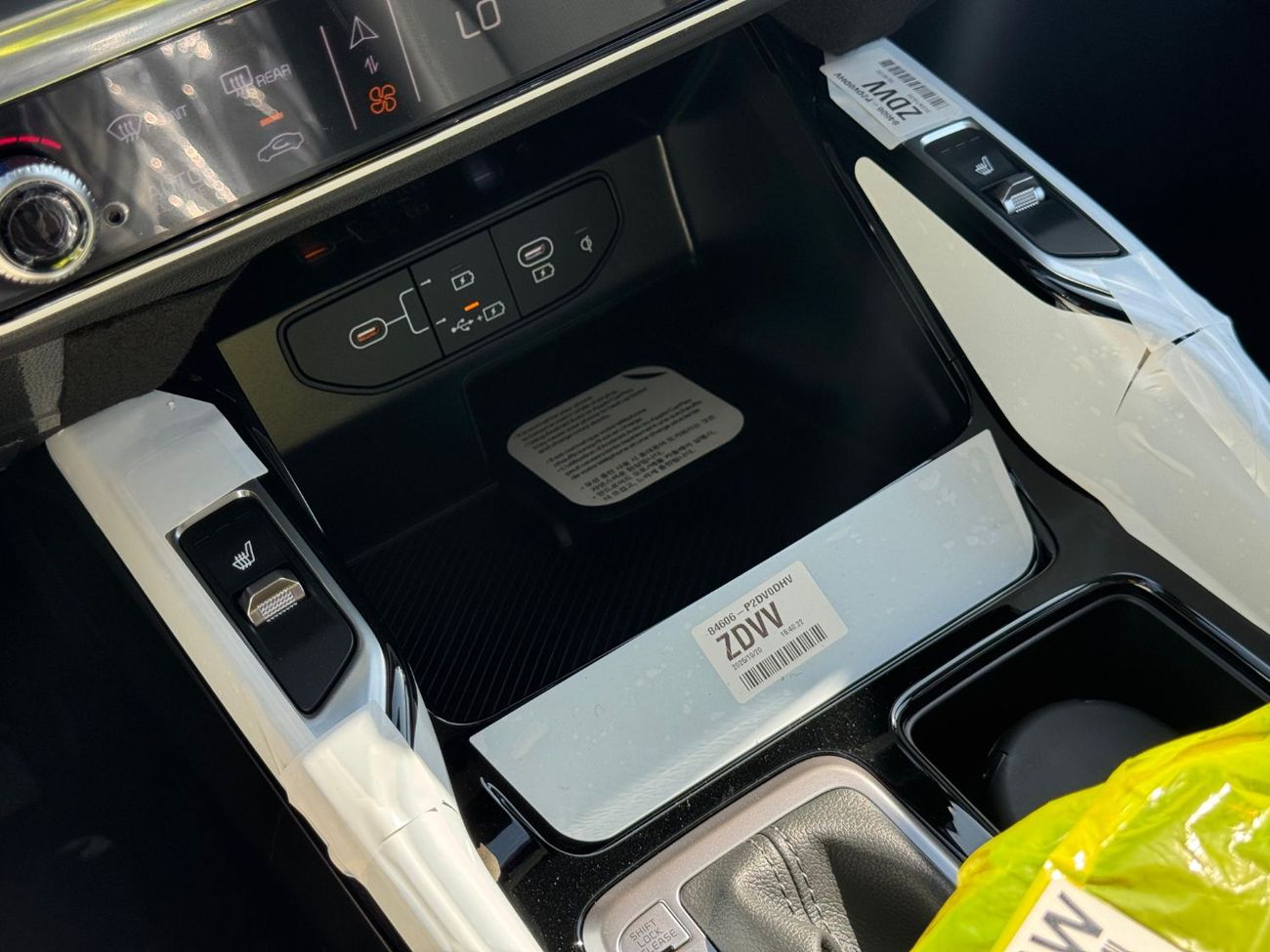 كيا سورينتو EX Prestige 2.5L Petrol 4WD 2026 Model Export ONLY @ 129,500 AED