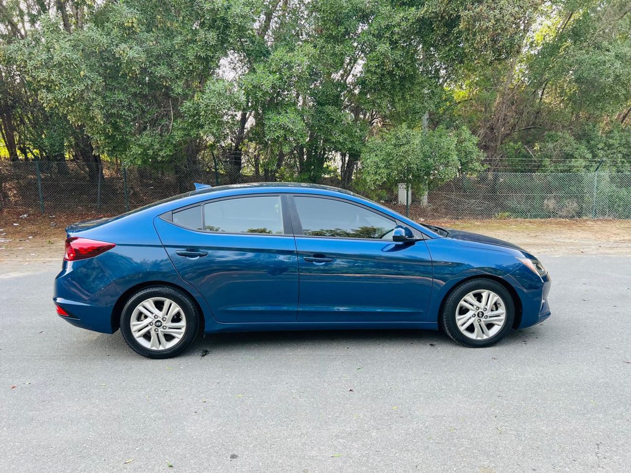 هيونداي إلانترا GLS 2.0L