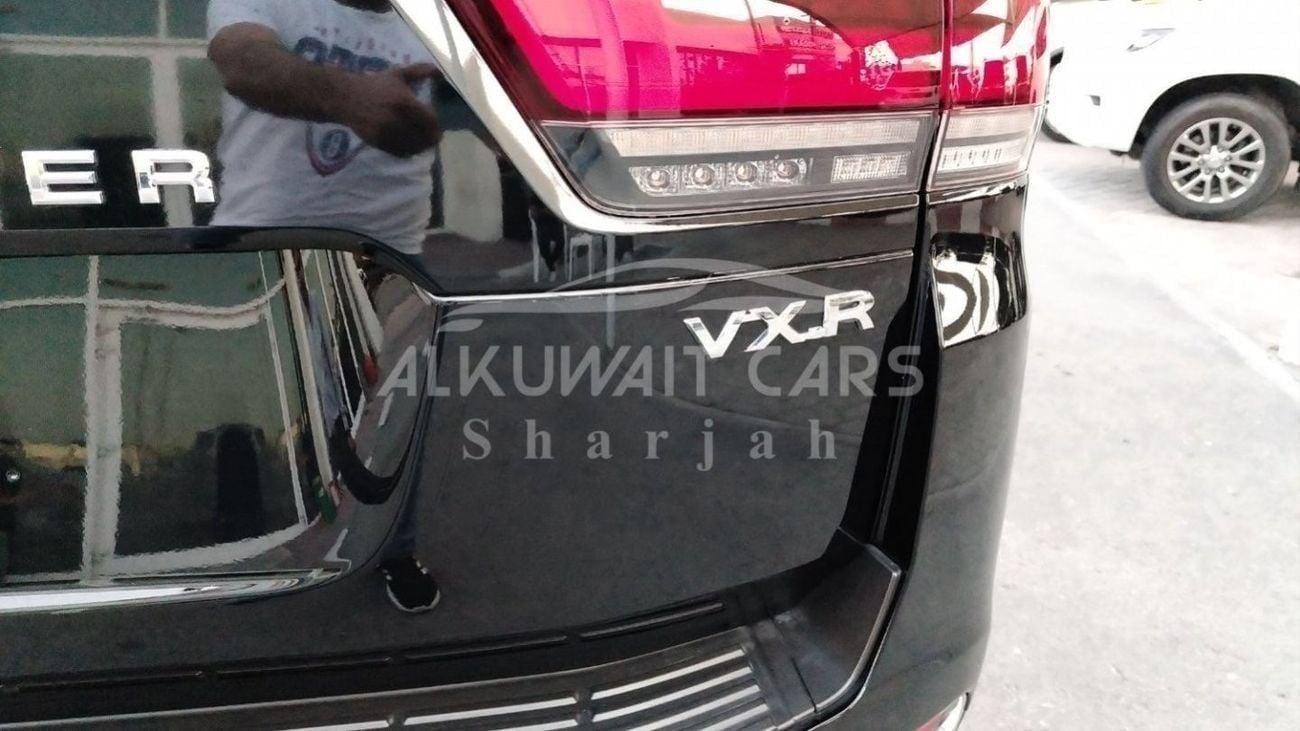 تويوتا لاند كروزر VXR