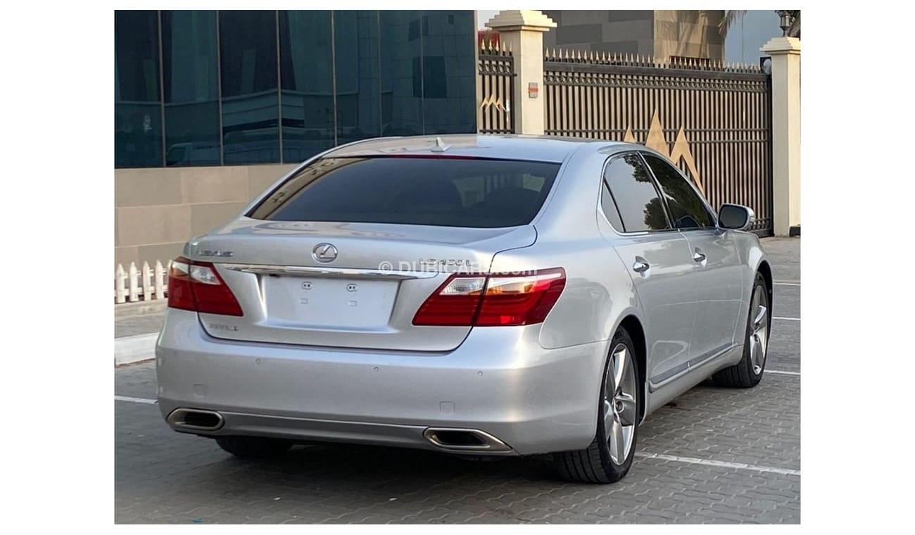 لكزس LS 460 لكزس LS460 L موديل : 2010  الممشى: 182.000 ميل  السعر : 26000 درهم وارد امريكا فل اوبشن رقم 1 بدون ح