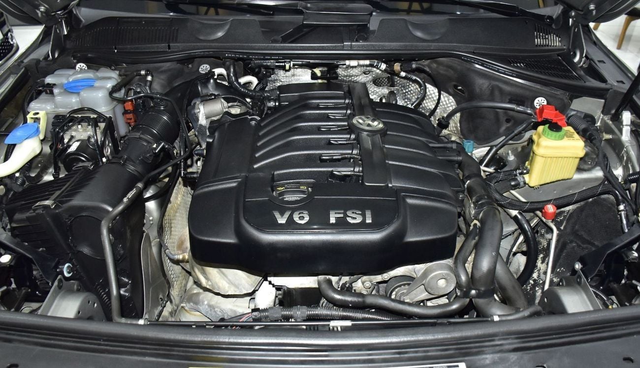 فولكس واجن طوارق EXCELLENT DEAL for our Volkswagen Touareg ( 2016 Model ) in Silver Color GCC Specs