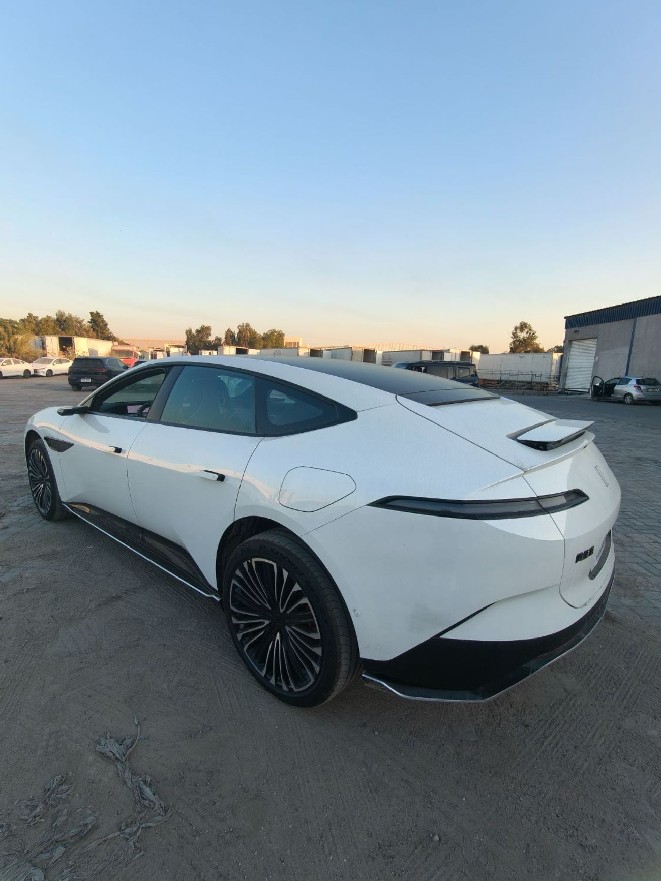 أفاتر 12 أفاتار 12 4WD ماستر سيارة كهربائية بالكامل