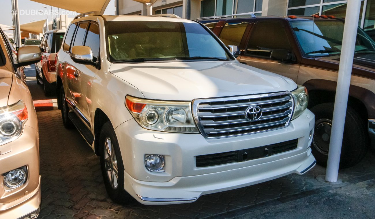 Toyota Land Cruiser VXR V8