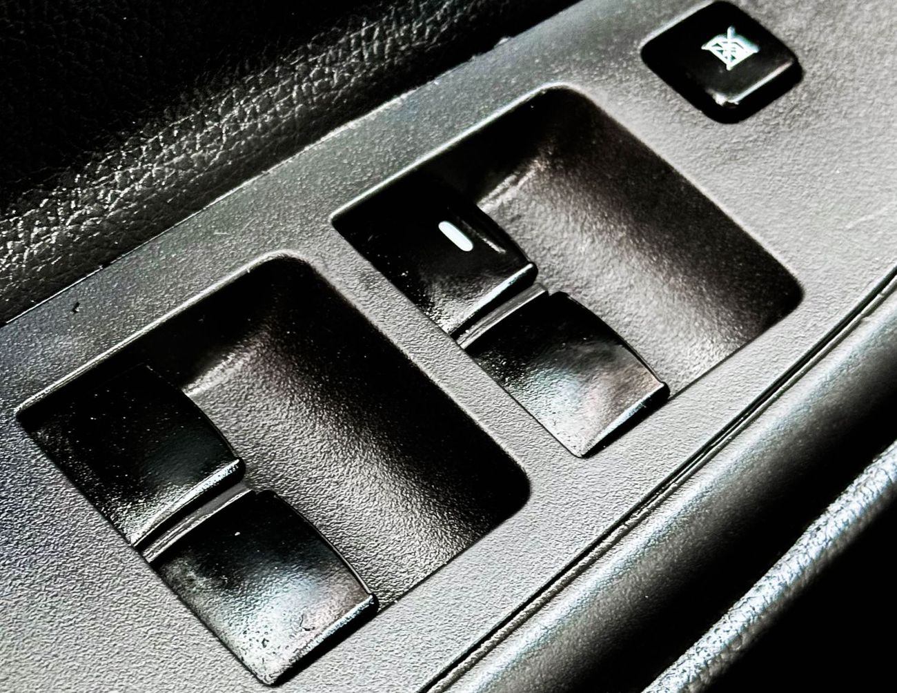 ميتسوبيشي L200 ميتسوبيشي L200 موديل 2023 دفع رباعي خليجي 2.4 لتر بحالة ممتازة بدون حوادث 1008 شهرياً