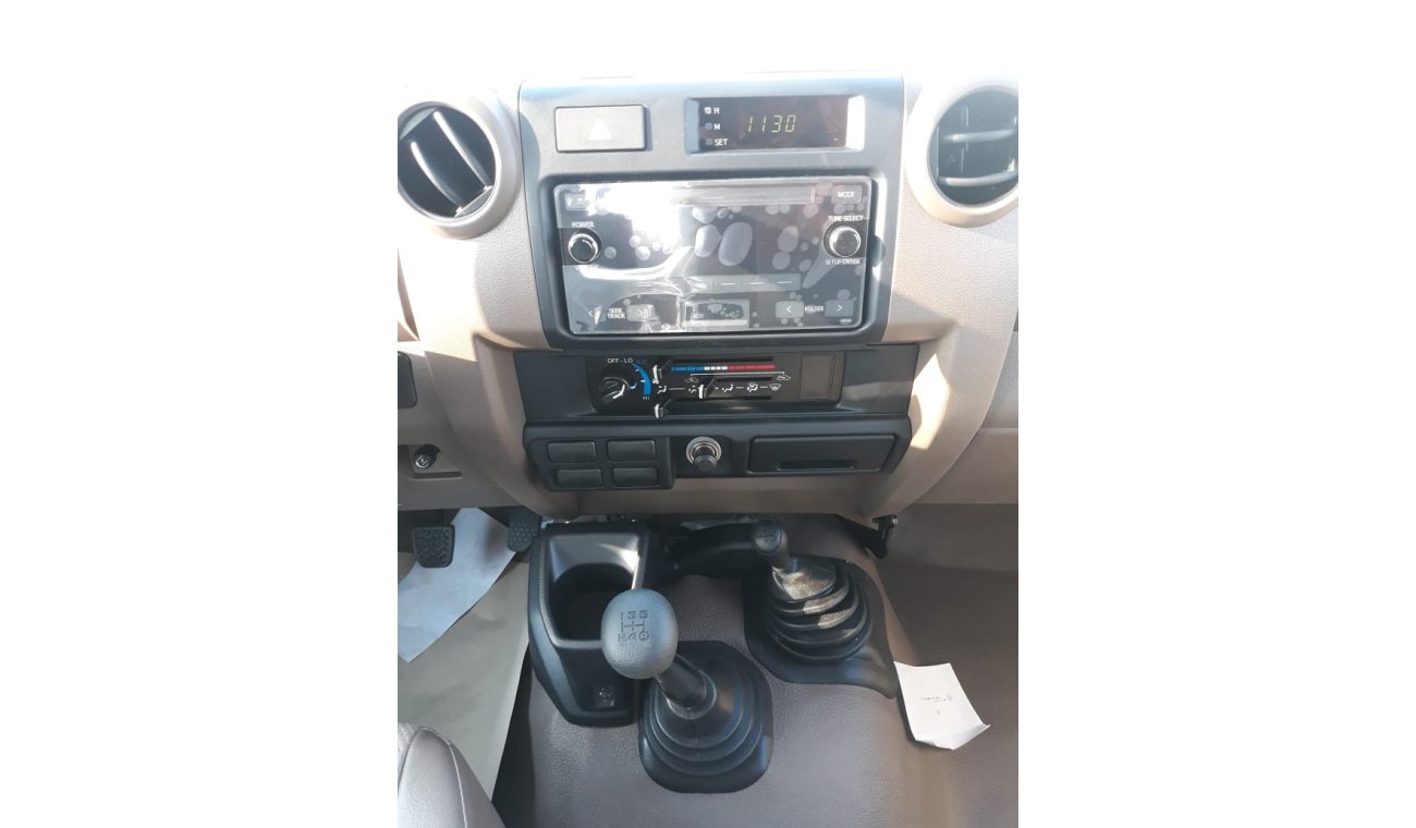 Toyota Land Cruiser HARDTOP 3 DOOR 13 SEATS V6 DIESEL 4.2L WITH POWER OPTIONS
