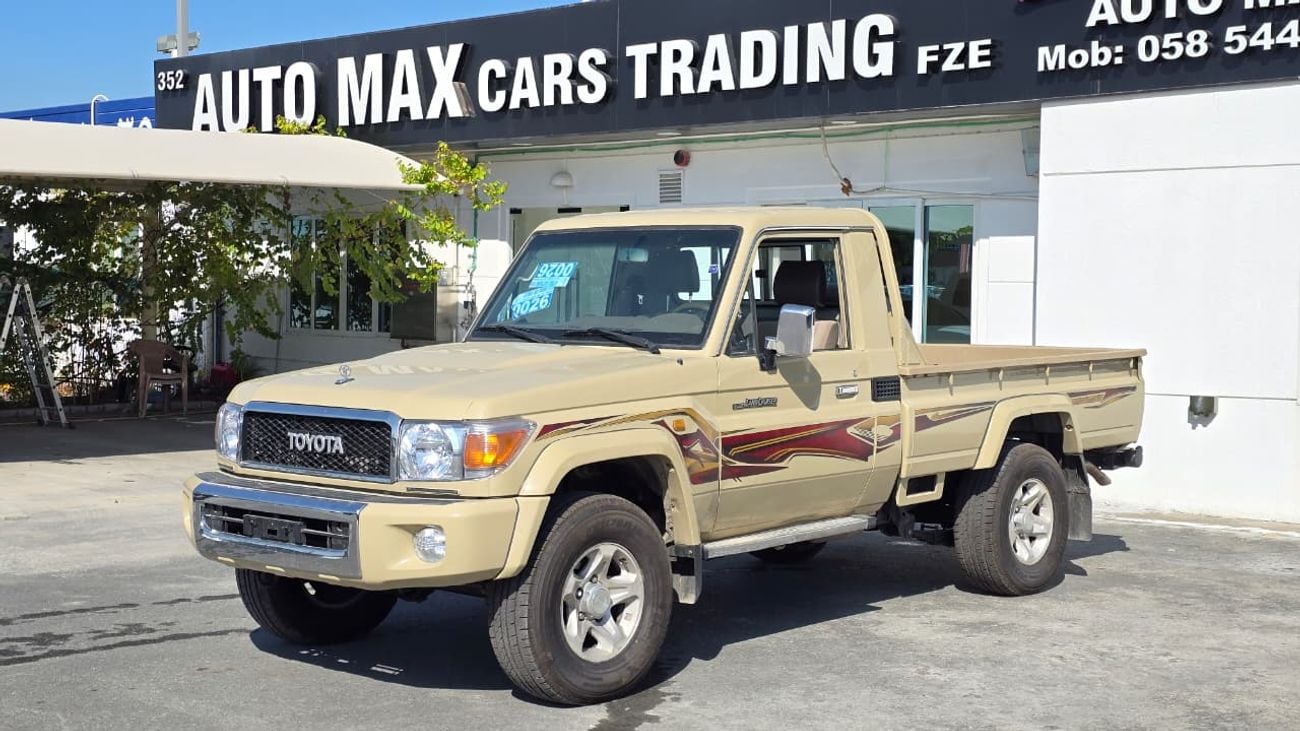 Toyota Land Cruiser Pick Up 2018 TOYOTA LC79 SINGLE CABIN M/T BEIGE COLOR