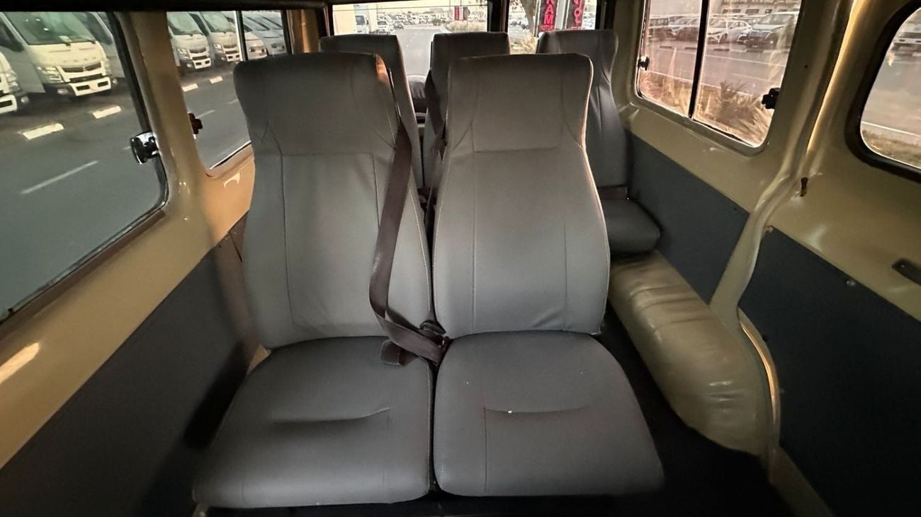 Toyota Land Cruiser 70 LC70 4.5 DIESEL MANUAL V8