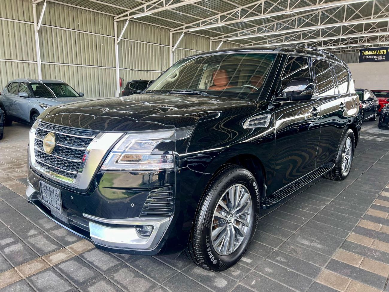 Nissan Armada Armada Le big engine 4+4