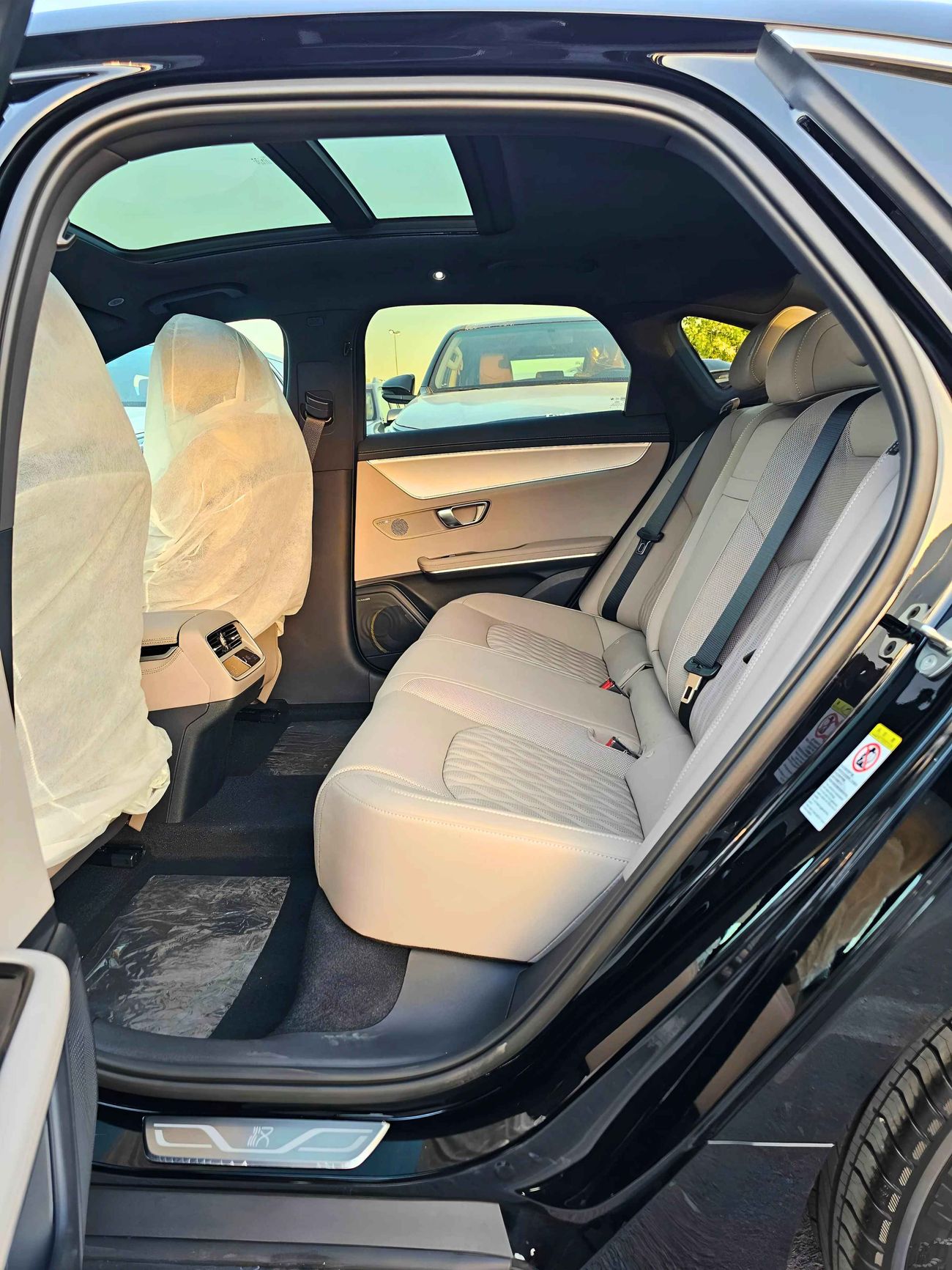 بي واي دي هان Electric / Full Option With HUD Panoramic Roof / 360* Camera (CODE # 69069)