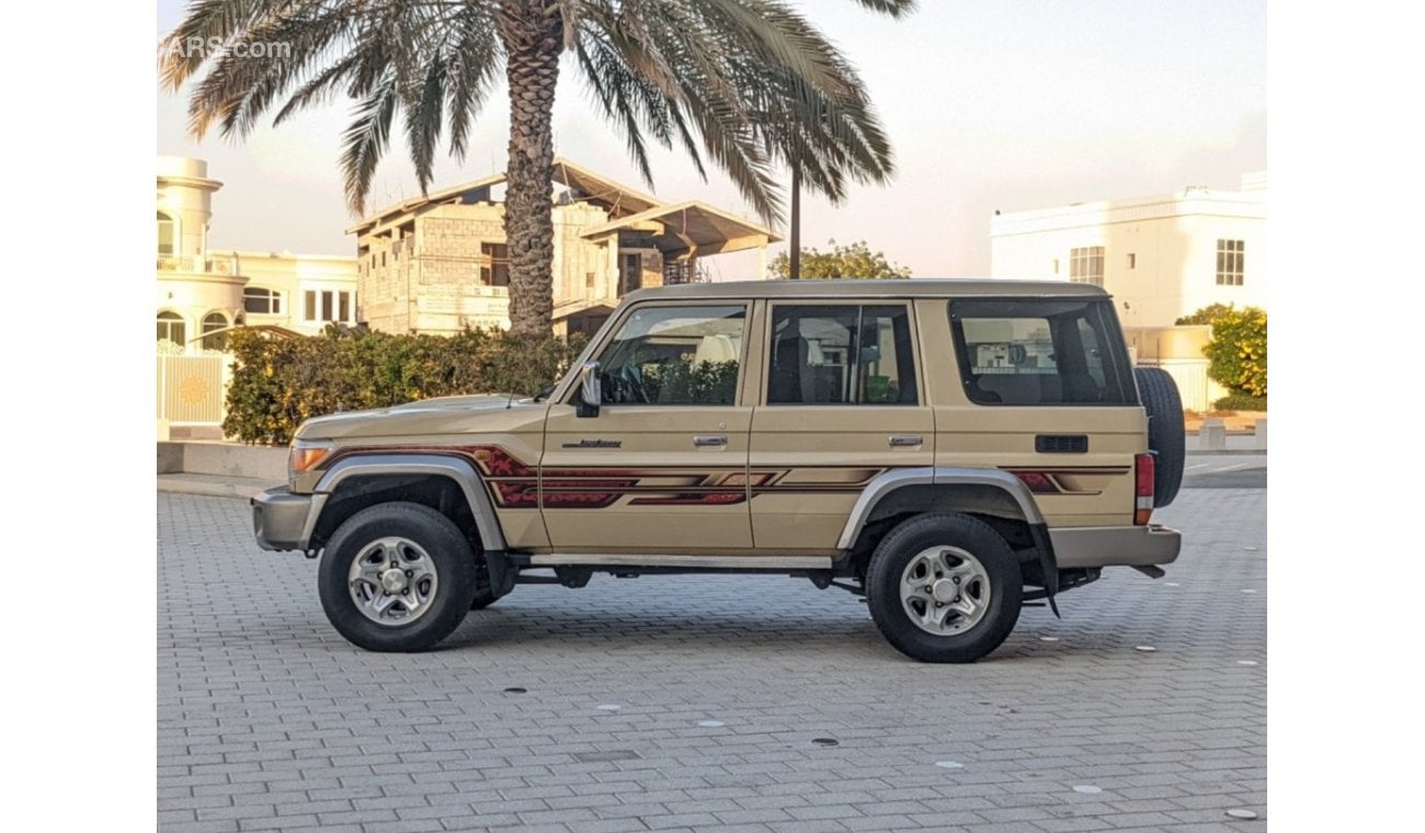 Toyota Land Cruiser Hard Top