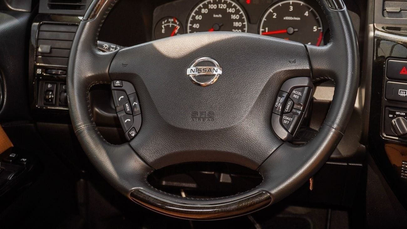 نيسان باترول سوبر سفاري Manual Transmission