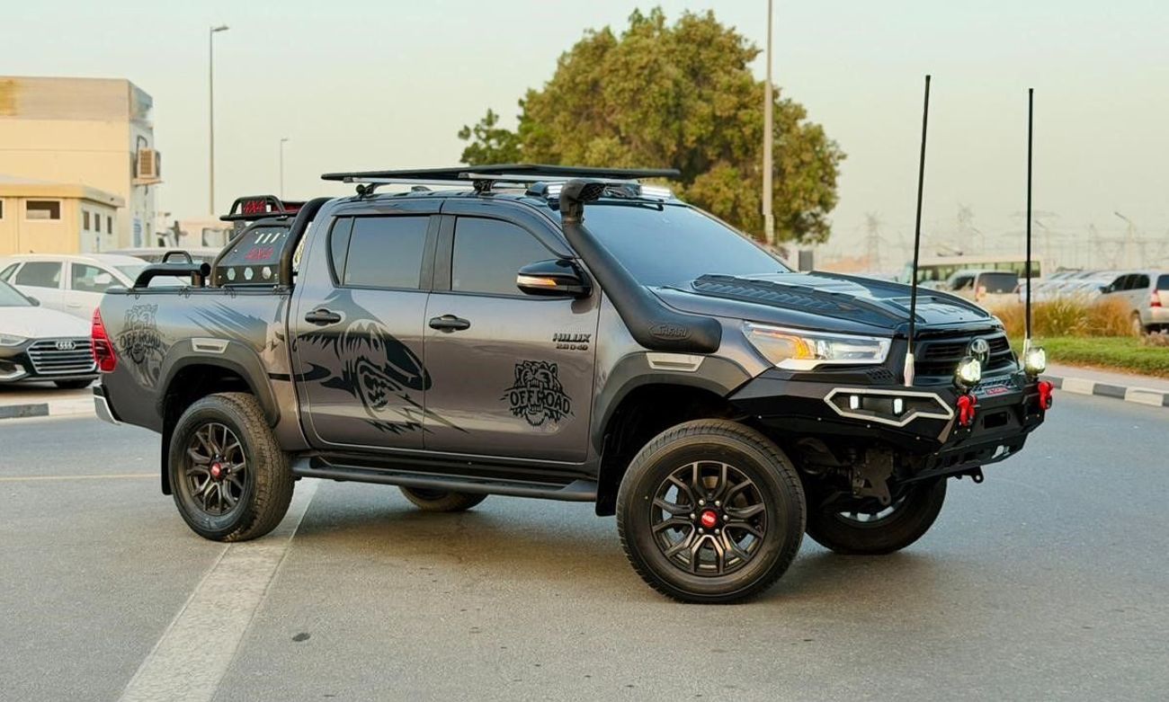 تويوتا هيلوكس OFF-ROAD MODIFIED | DOUBLE CABIN | HEAVY FRONT BUMPER | POWER SEATS | 2.8L | AUTOMATIC | 2022 | SNOR