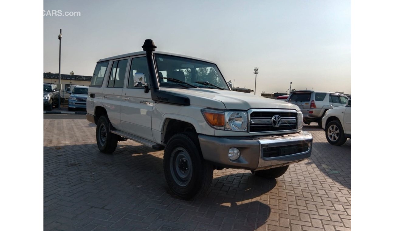 Toyota Land Cruiser TOYOTA LAND CRUISER LEFT HAND DRIVE(PM1676)