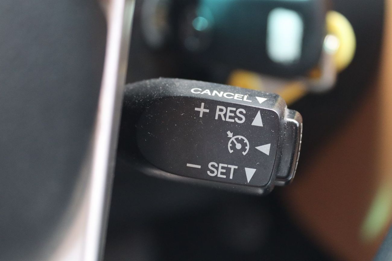 Toyota Fortuner EXR 2.7L (164 HP)