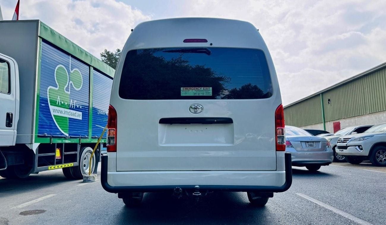 Toyota Hiace EXCELLENT CONDITION | RHD | 2016 | 3.0L DIESEL ENGINE | (AT) | 14 SEATERS