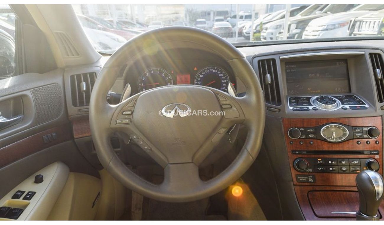 Infiniti G35 Model 2008 Gulf silver color number one leather hatch screen wheels Camera in excellent condition th