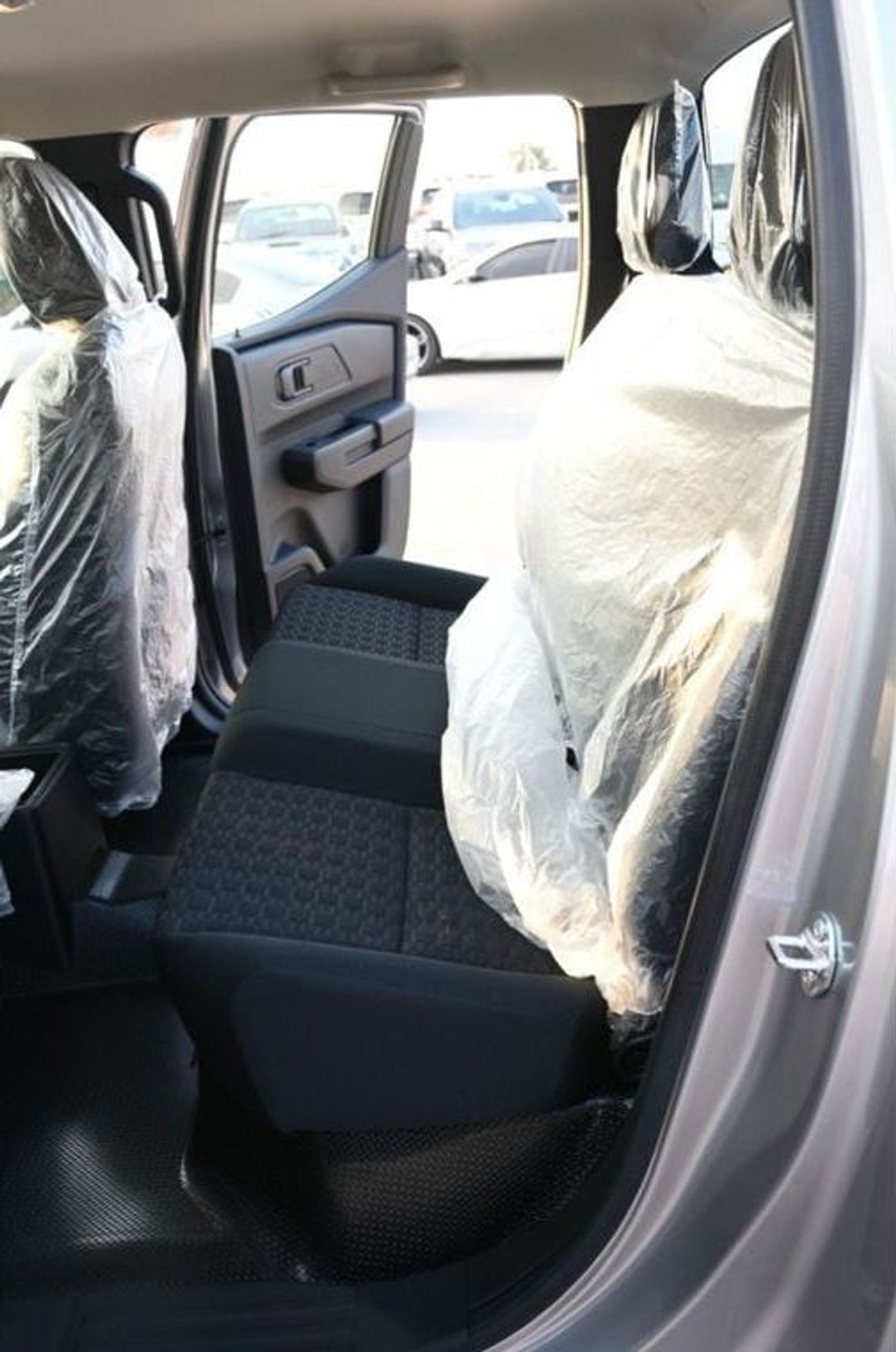 ميتسوبيشي L200 2026 Mitsubishi L200 GL 2.4L 4WD DC MT Petrol (Silver)