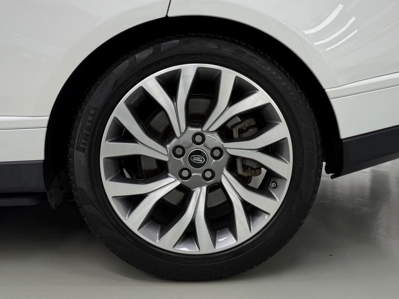 لاند روفر رينج روفر SE .. P400 .. FSH .. V6 .. Perfect Condition