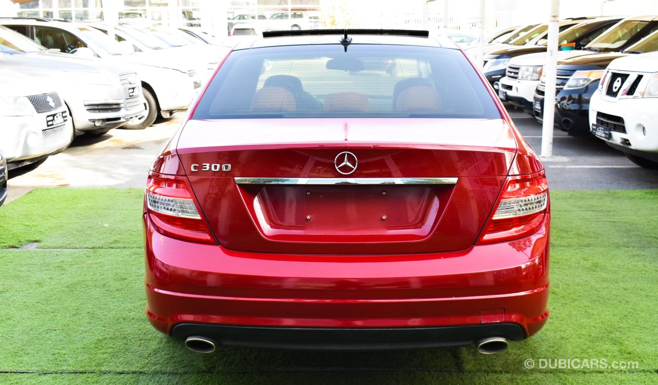 Mercedes-Benz C 300 2009 model, American import, leather, panorama, cruise control, alloy wheels, screen, in excellent c