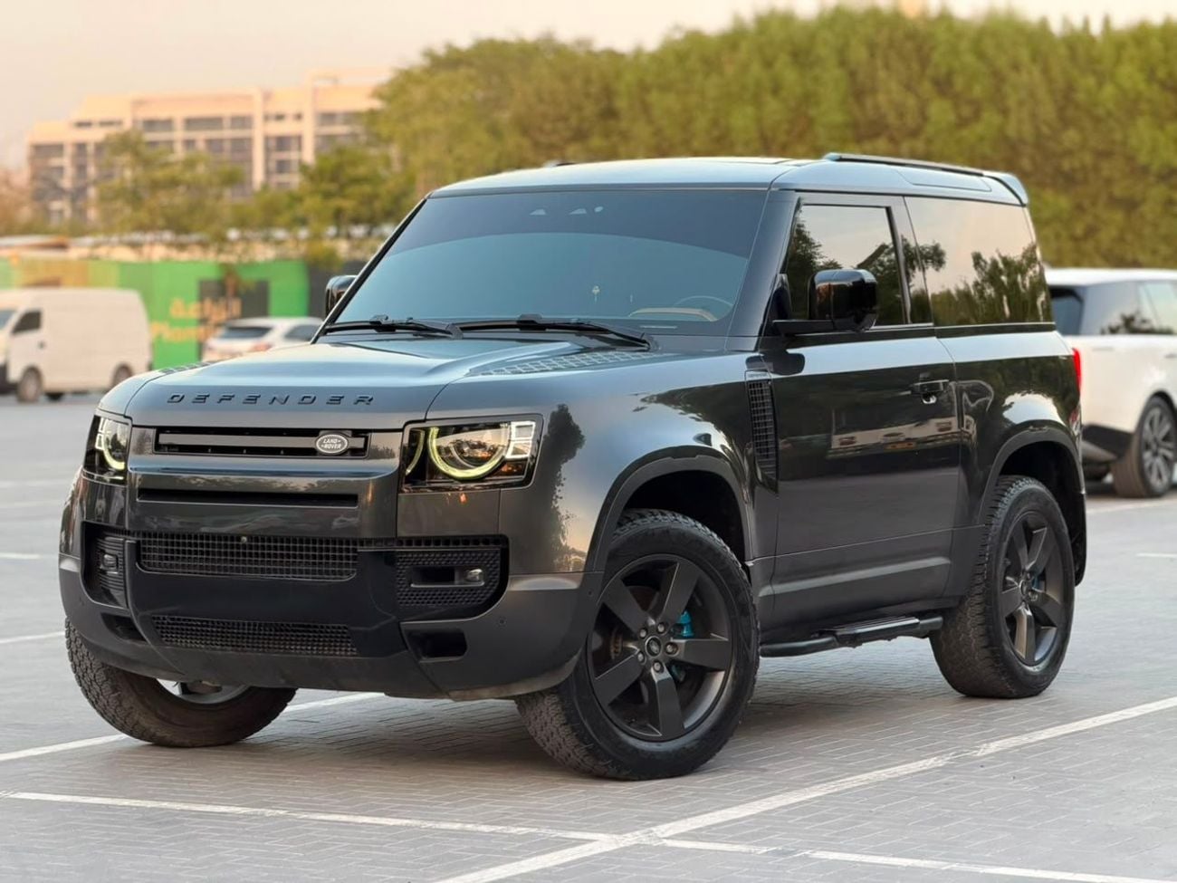 Land Rover Defender 90 DEFENDER 90 SE P300 2023 GCC | WARRANTY | ORIGINAL PAINT