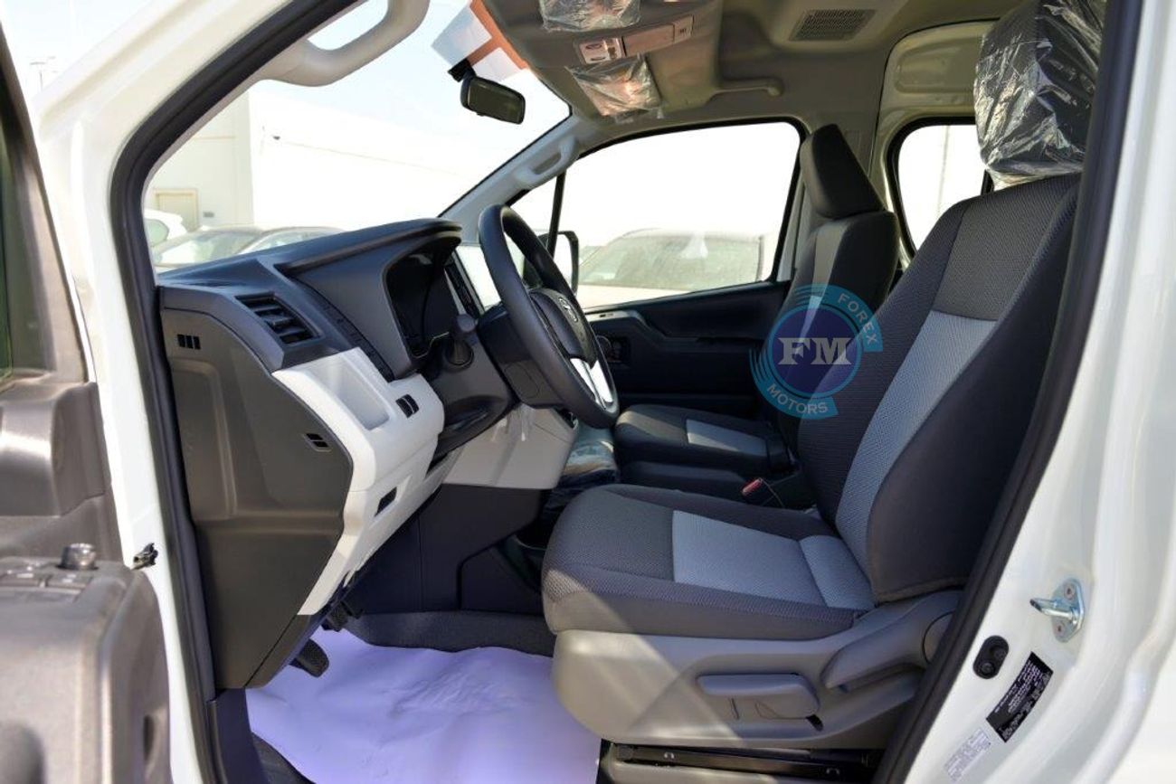 Toyota Hiace V6 3.5L 13 Seater