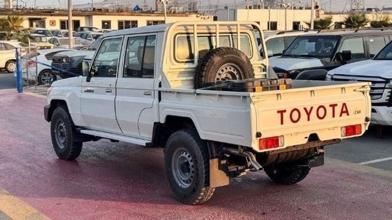 تويوتا لاند كروزر بيك آب 2024 RHD TOYOTA LAND CRUISER 79 4WD D/C 4.2D MT BRAND NEW 0KM (FOR EXPORT ONLY)
