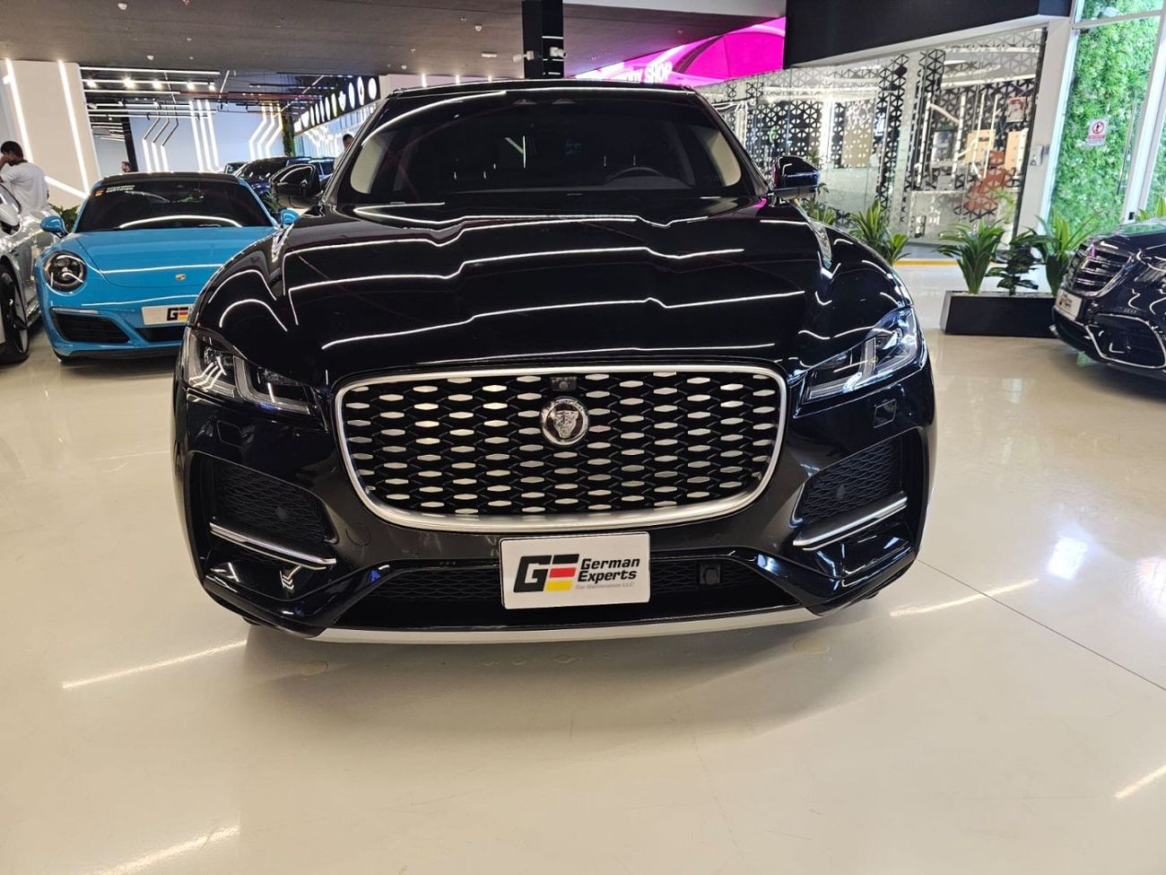 Jaguar F Pace 2022 Jaguar F-Pace R-Dynamic SE P250/10,000KM Only /Perfect Condition/No Paint