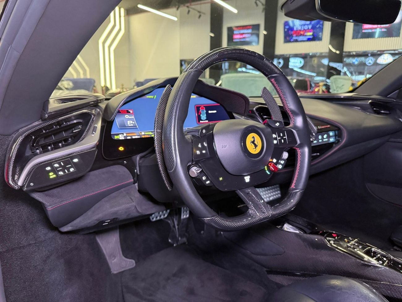 فيراري SF90 ستراديل STRADALE