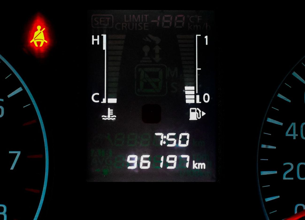 نيسان أورفان Panel Van Std 2.5L M/T (3 Seater) Petrol (5 Door)