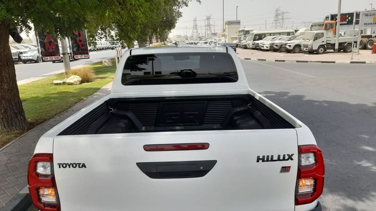 Toyota Hilux GR Sport 2.8L Right-Hand drive Sport 2.8L
