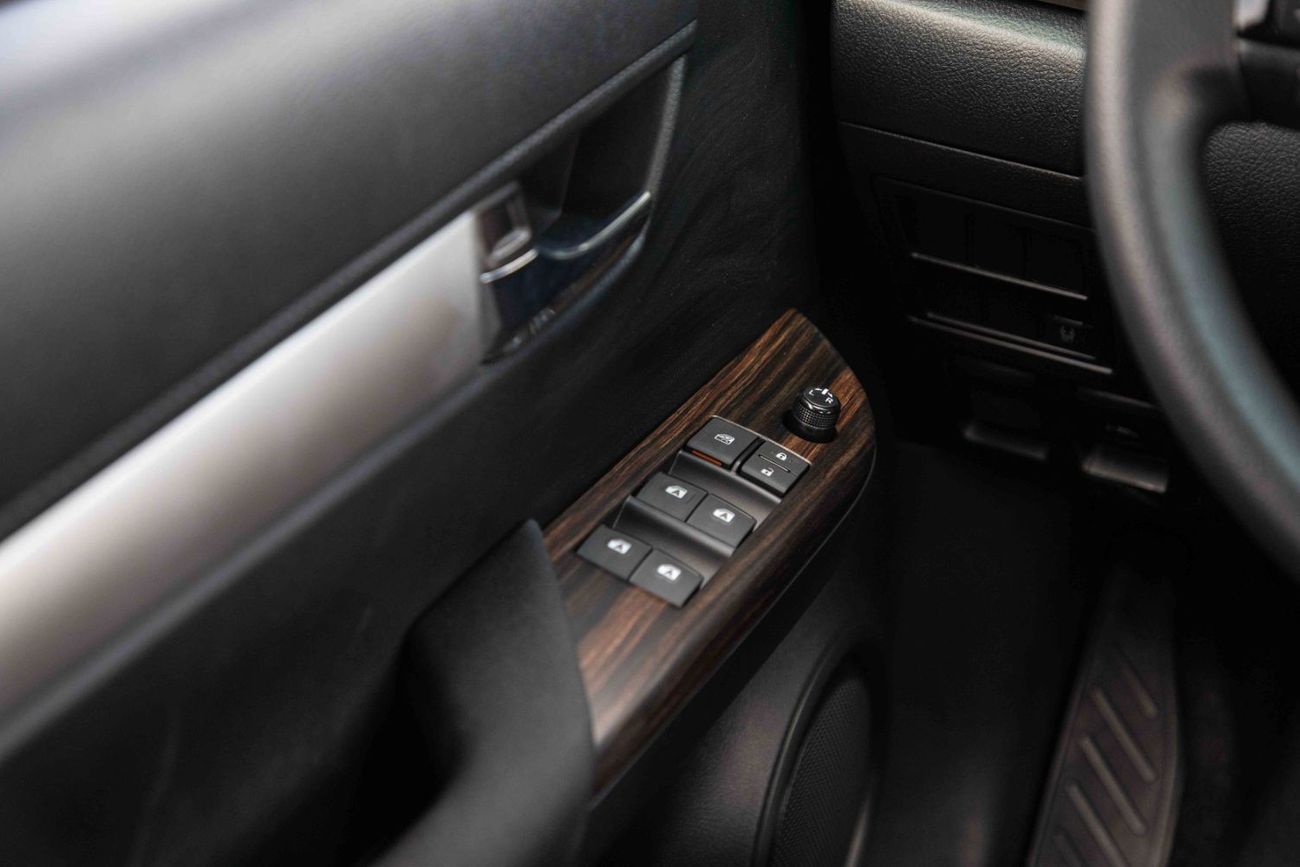 Toyota Hilux 2024 Toyota Hilux 4X4 DC 2.7 HI - Attitude Black inside Black