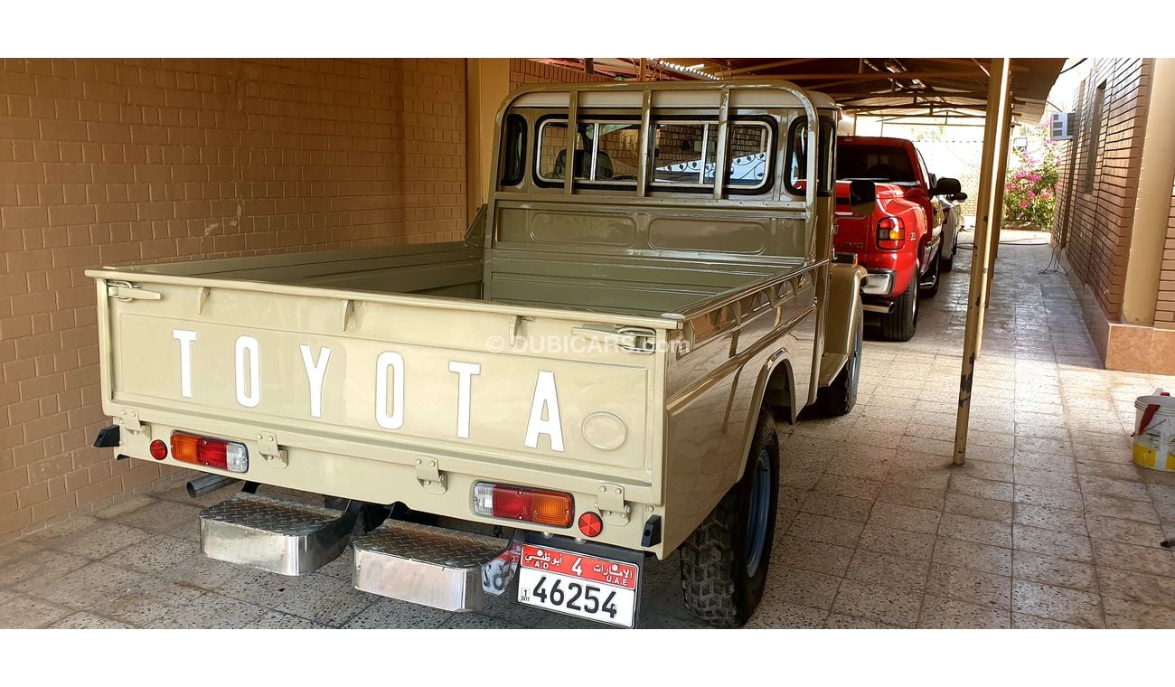 Toyota Land Cruiser Pick Up FJ45