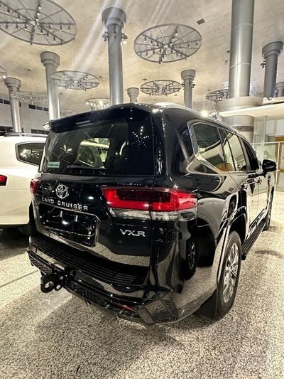 تويوتا لاند كروزر VXR
