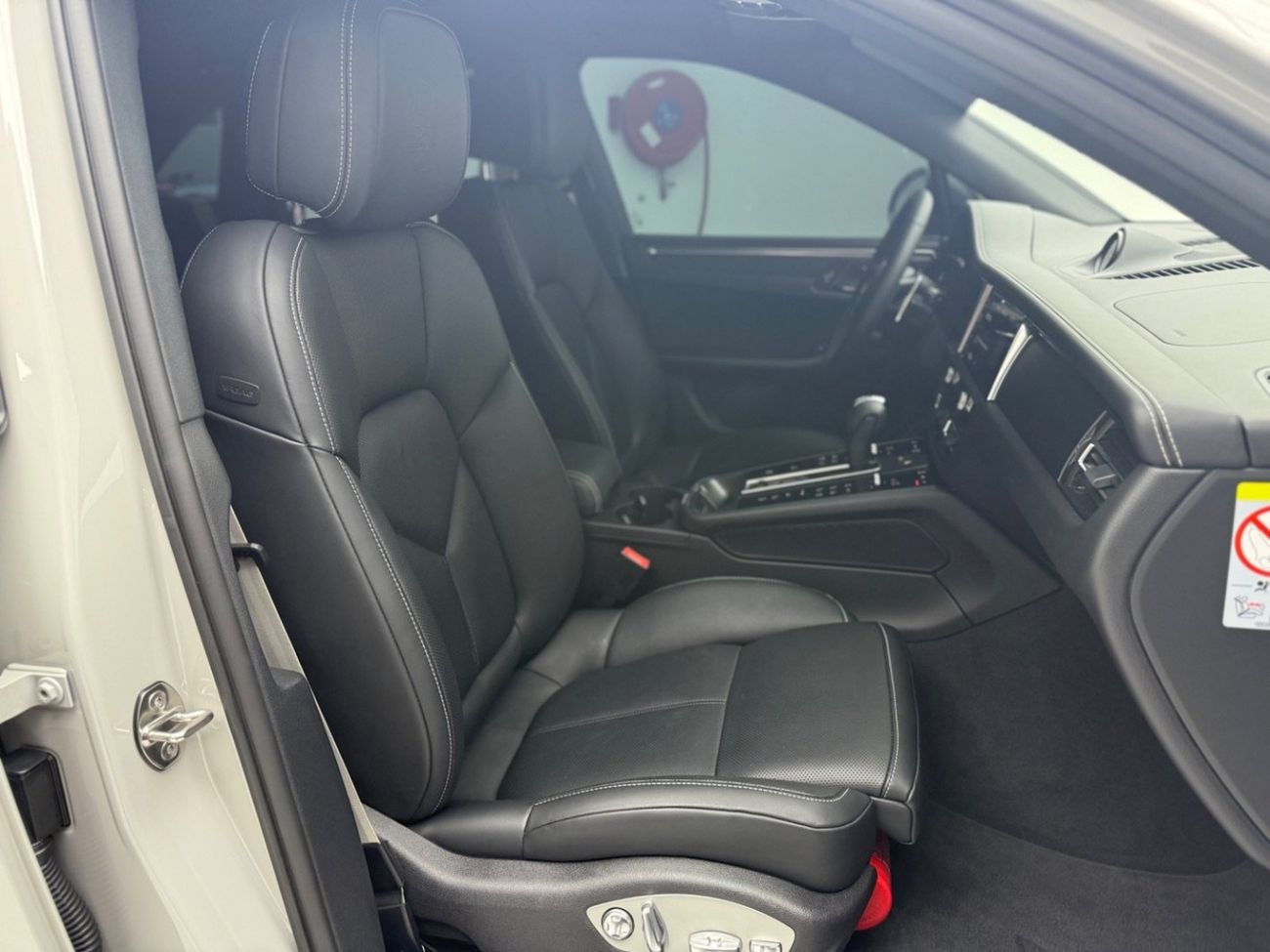 Porsche Macan 2024 Porsche Macan T, 2026 Porsche Warranty, Full Service History, Low KMs, GCC