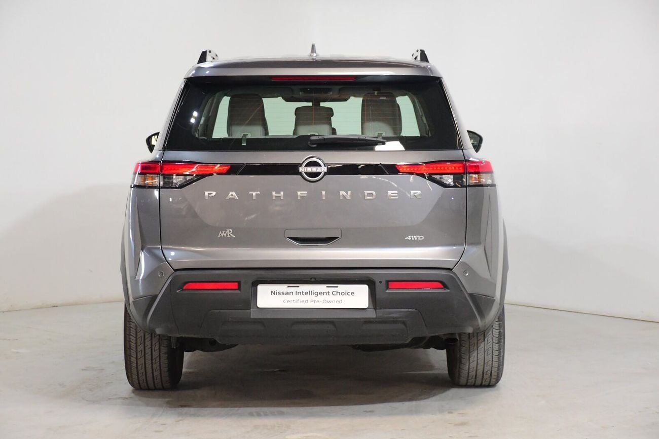 Nissan Pathfinder S 2.0