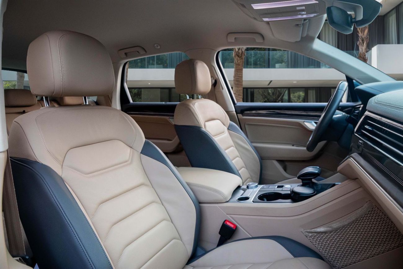 Volkswagen Touareg Comfortline | 2,448 P.M  | 0% Downpayment | Pristine Condition!